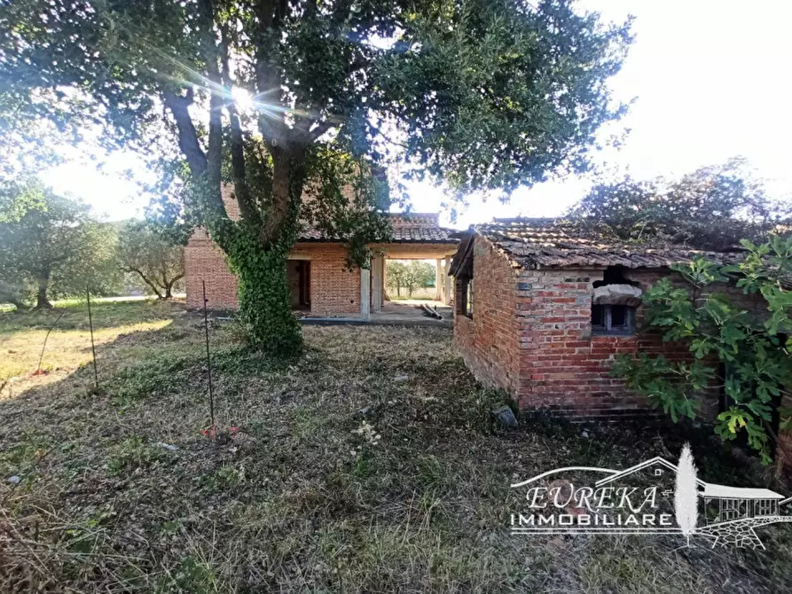 Immagine 22 di Villa in vendita  in via roma 152 a Castiglione Del Lago