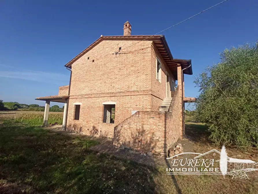 Immagine 25 di Villa in vendita  in via roma 152 a Castiglione Del Lago