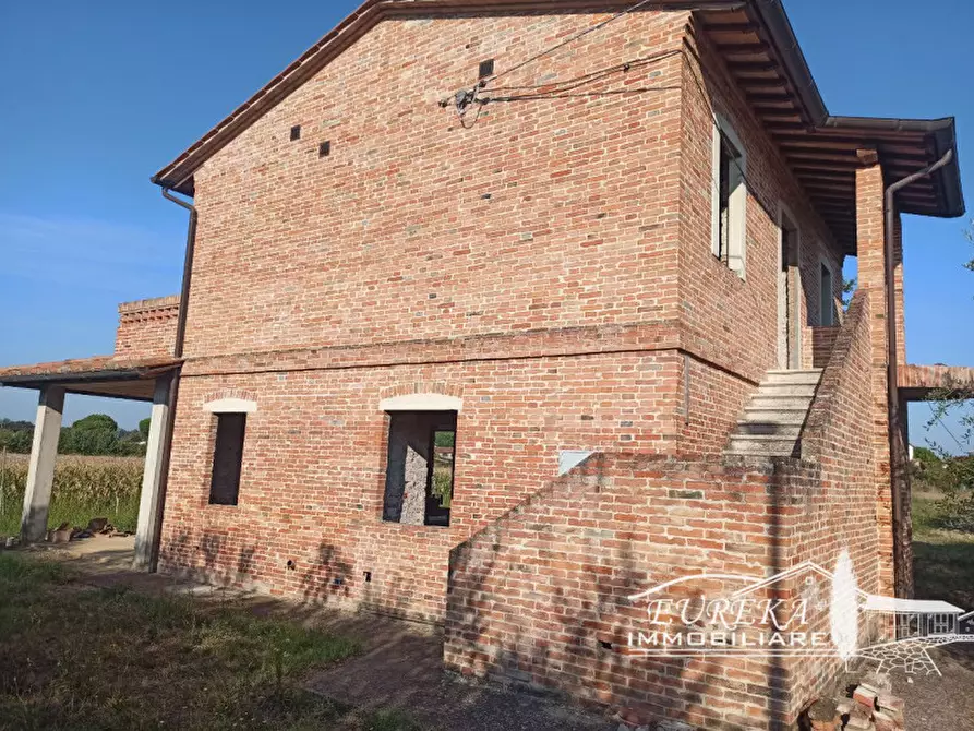 Immagine 26 di Villa in vendita  in via roma 152 a Castiglione Del Lago