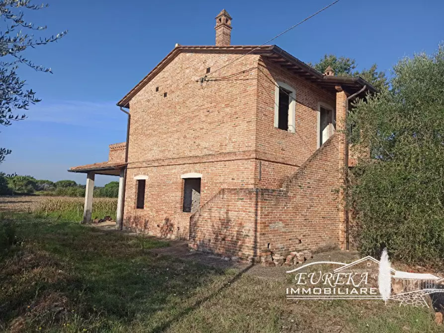 Immagine 29 di Villa in vendita  in via roma 152 a Castiglione Del Lago