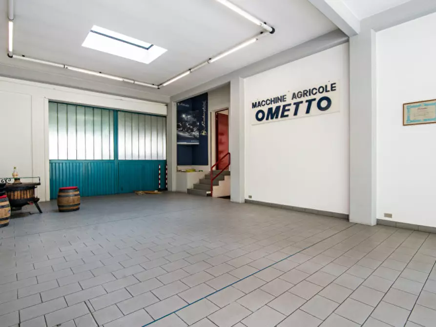 Immagine 28 di Negozio in affitto  in via antoniana 131 a Campodarsego