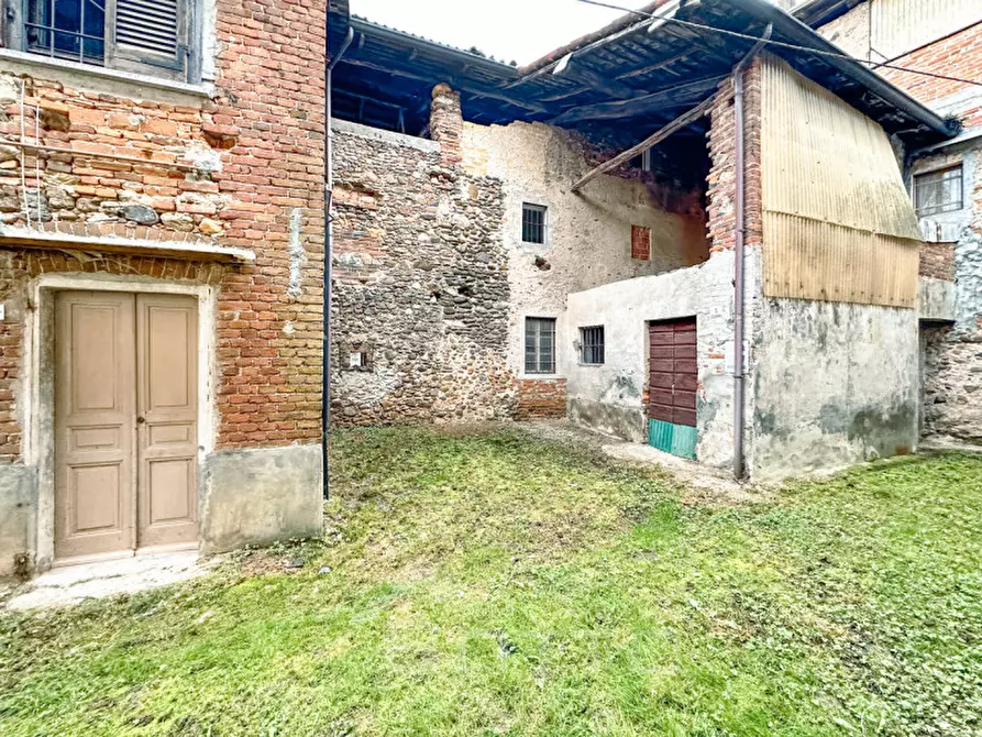 Immagine 4 di Rustico / casale in vendita  in Via alla Collina, 11 a Cavallirio
