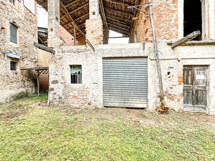 Immagine 11 di Rustico / casale in vendita  in Via alla Collina, 11 a Cavallirio