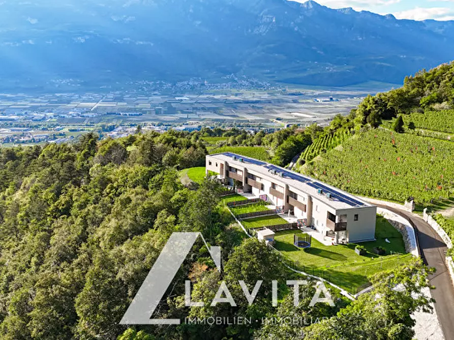 Immagine 1 di Villetta a schiera in vendita  in Glener Weg - Vicolo Gleno a Montagna .Montan.