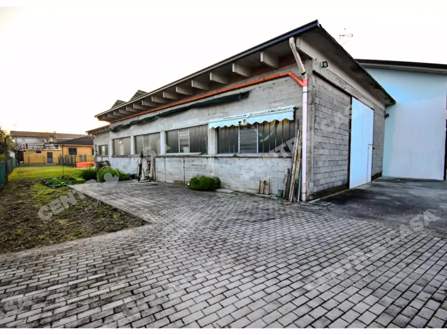 Immagine 26 di Casa indipendente in vendita  in Via Cavour 2 a Legnago