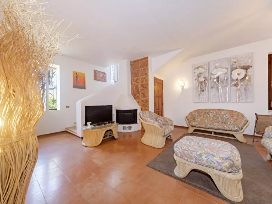 Immagine 3 di Villa in vendita  in via paolo mossa 6 a Golfo Aranci