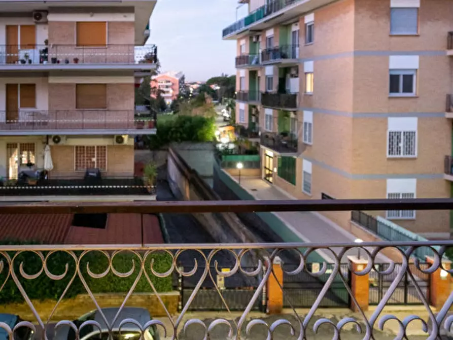 Immagine 12 di Appartamento in vendita  in via andrea del verrocchio a Roma