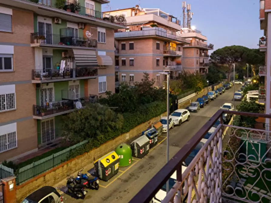 Immagine 19 di Appartamento in vendita  in via andrea del verrocchio a Roma