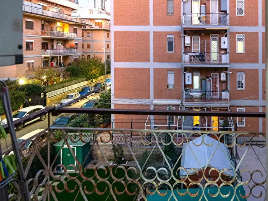 Immagine 22 di Appartamento in vendita  in via andrea del verrocchio a Roma