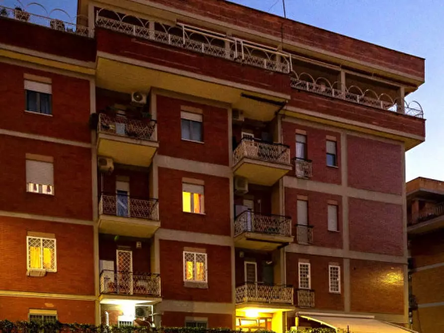 Immagine 26 di Appartamento in vendita  in via andrea del verrocchio a Roma
