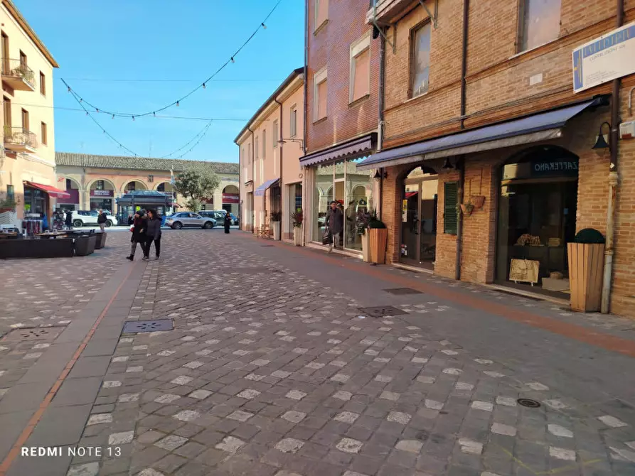 Immagine 1 di Attività commerciale in affitto  a Santarcangelo Di Romagna