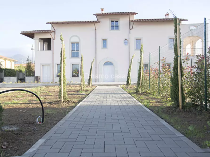 Immagine 11 di Appartamento in vendita  a Montemurlo