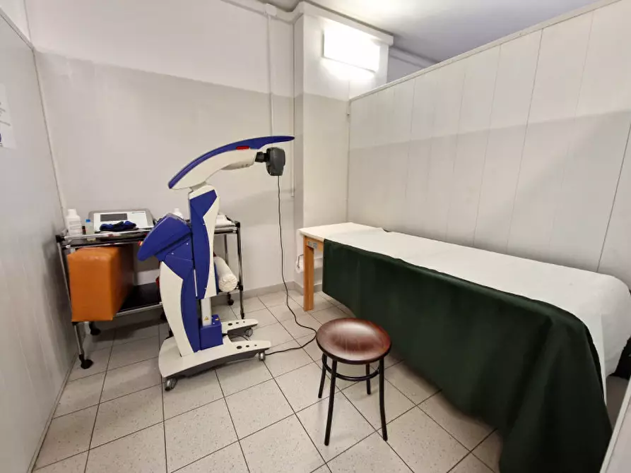 Immagine 10 di Attività commerciale in vendita  in Via Fiesso,6/6 a Castenaso