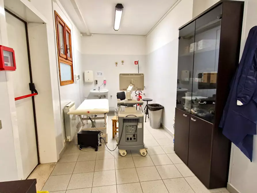 Immagine 17 di Attività commerciale in vendita  in Via Fiesso,6/6 a Castenaso