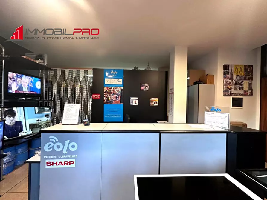 Immagine 4 di Negozio in vendita  in Viale Europa, 1 a Thiene