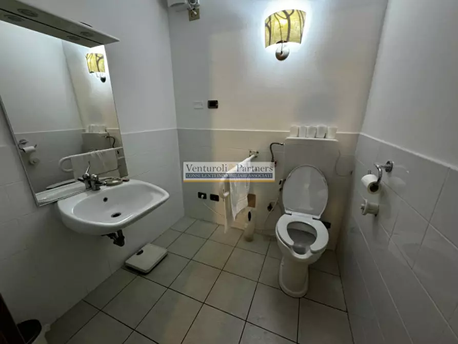 Immagine 6 di Hotel in vendita  in via trevisago a Moniga Del Garda