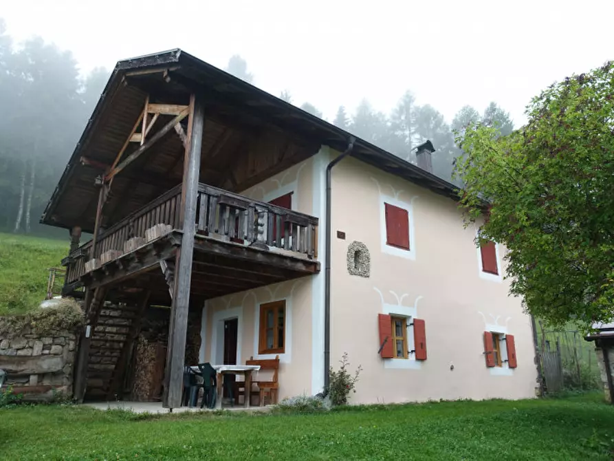 Immagine 1 di Rustico / casale in vendita  in Roverè della Luna a Roverè Della Luna