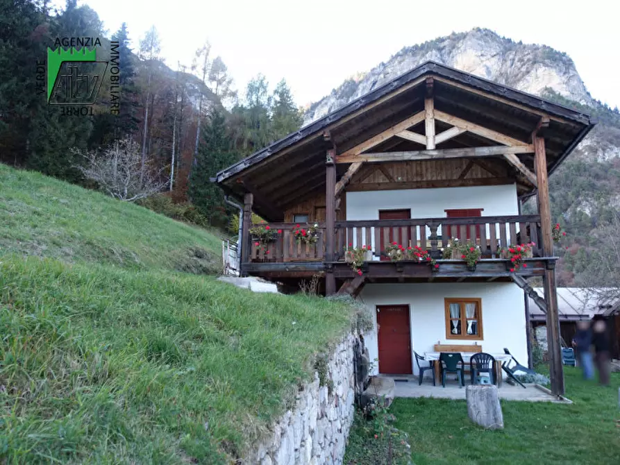 Immagine 1 di Rustico / casale in vendita  in Roverè della Luna a Rovere' Della Luna