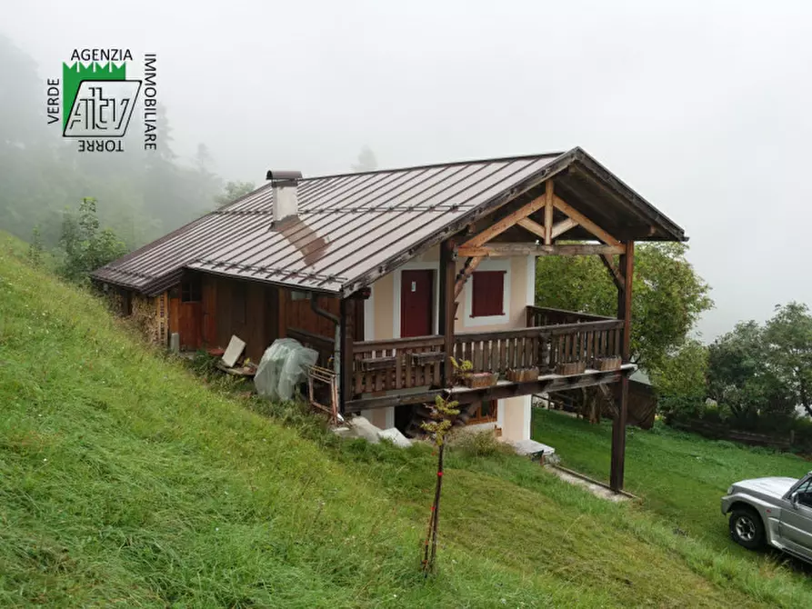Immagine 2 di Rustico / casale in vendita  in Roverè della Luna a Roverè Della Luna