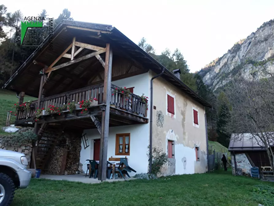 Immagine 12 di Rustico / casale in vendita  in Roverè della Luna a Roverè Della Luna