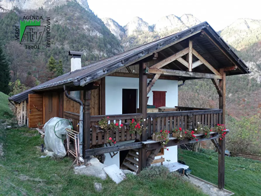 Immagine 15 di Rustico / casale in vendita  in Roverè della Luna a Roverè Della Luna