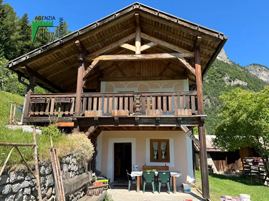 Immagine 23 di Rustico / casale in vendita  in Roverè della Luna a Roverè Della Luna