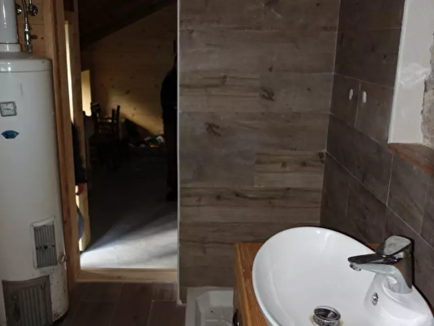 Immagine 52 di Rustico / casale in vendita  in Roverè della Luna a Roverè Della Luna