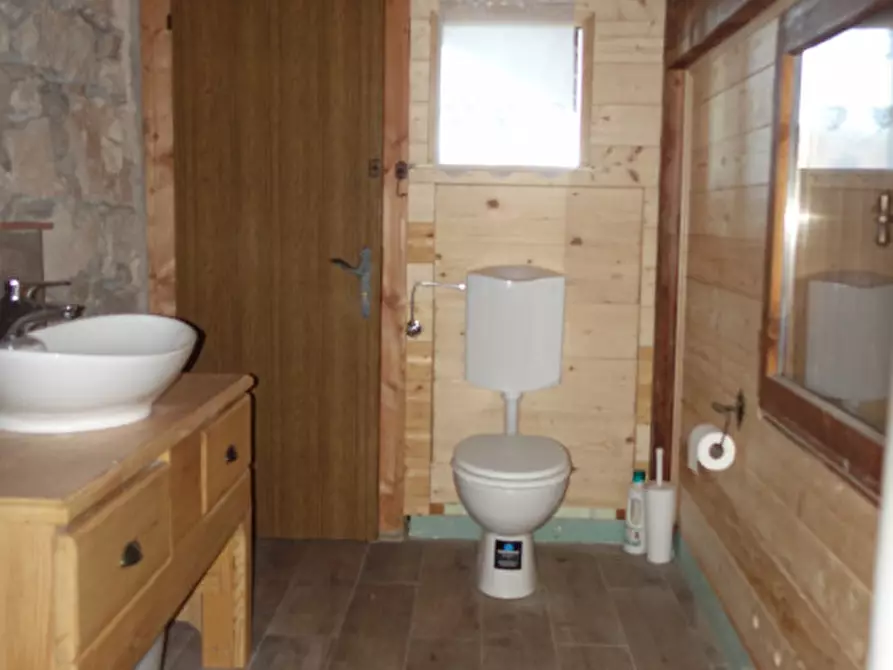 Immagine 39 di Rustico / casale in vendita  in Roverè della Luna a Roverè Della Luna