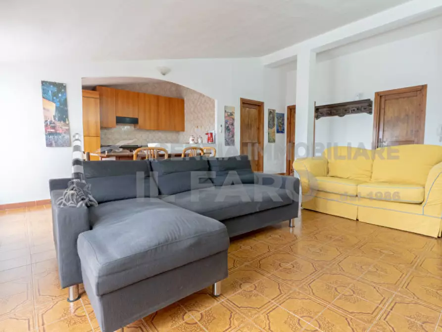 Immagine 3 di Appartamento in vendita  in Via Anita Garibaldi a La Maddalena