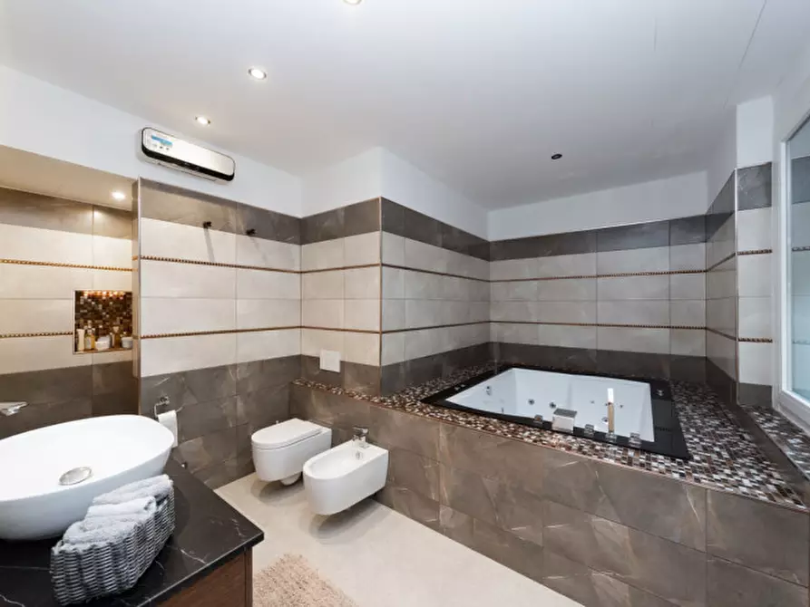 Immagine 13 di Appartamento in vendita  in via Piave 8 a Paderno Dugnano