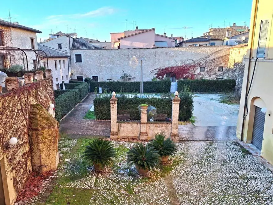 Immagine 2 di Ufficio in vendita  in Via Cairoli n.38/Via del Campo, N. snc a Foligno