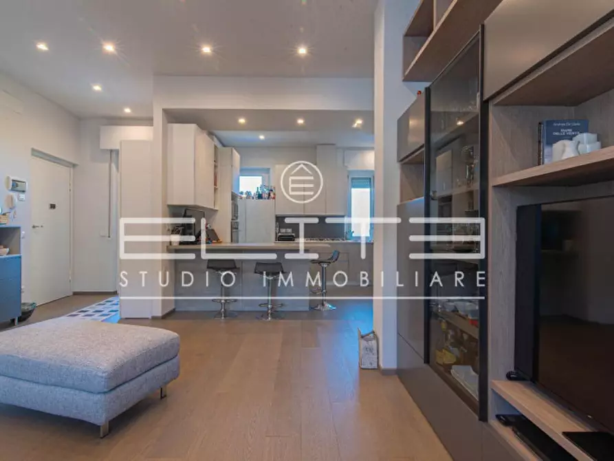 Immagine 5 di Appartamento in vendita  in VIA DE BOSIS a Falconara Marittima