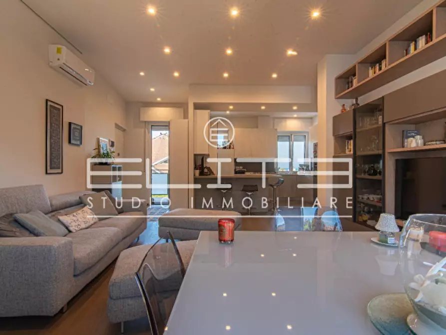 Immagine 8 di Appartamento in vendita  in VIA DE BOSIS a Falconara Marittima