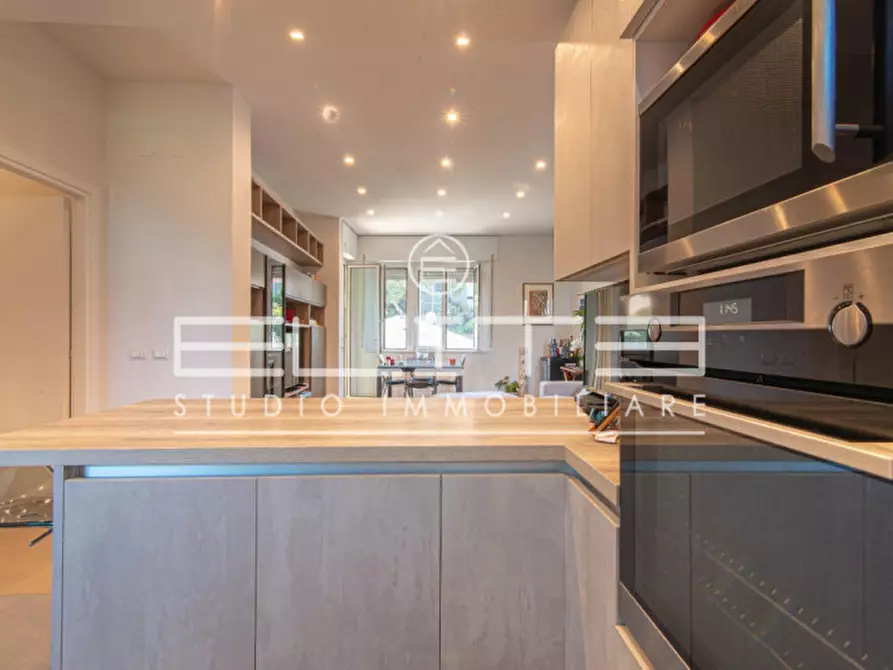 Immagine 11 di Appartamento in vendita  in VIA DE BOSIS a Falconara Marittima