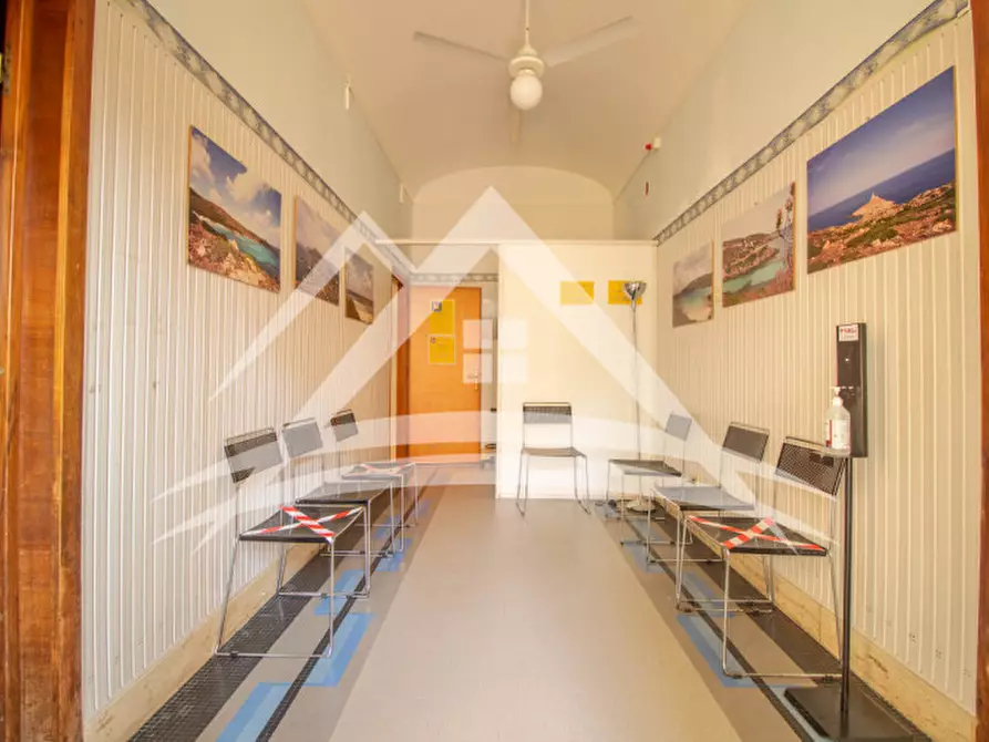 Immagine 2 di Ufficio in vendita  in Via Petronia, 6 a Porto Torres