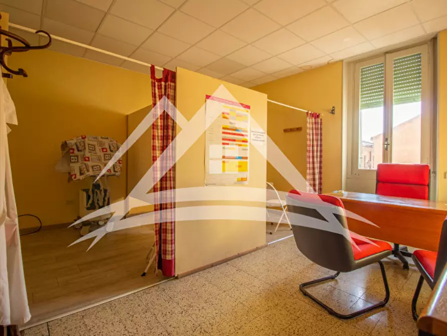 Immagine 15 di Ufficio in vendita  in Via Petronia, 6 a Porto Torres