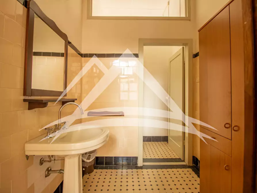 Immagine 16 di Ufficio in vendita  in Via Petronia, 6 a Porto Torres