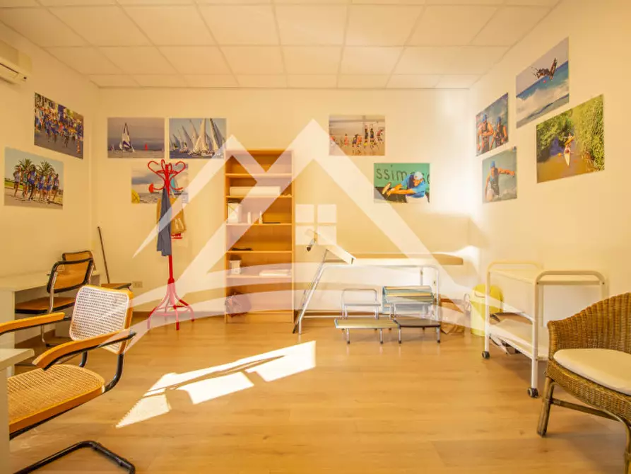 Immagine 17 di Ufficio in vendita  in Via Petronia, 6 a Porto Torres