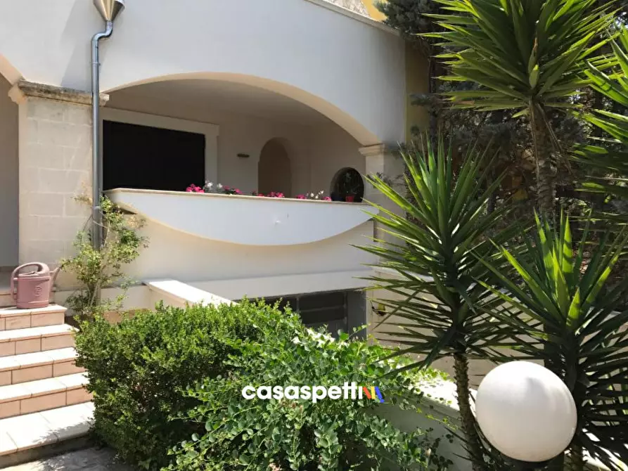 Immagine 3 di Villa in vendita  in Via Amerigo Vespucci a Lecce