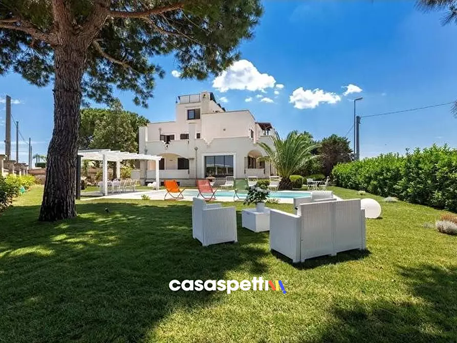 Immagine 7 di Villa in vendita  in Via Amerigo Vespucci a Lecce