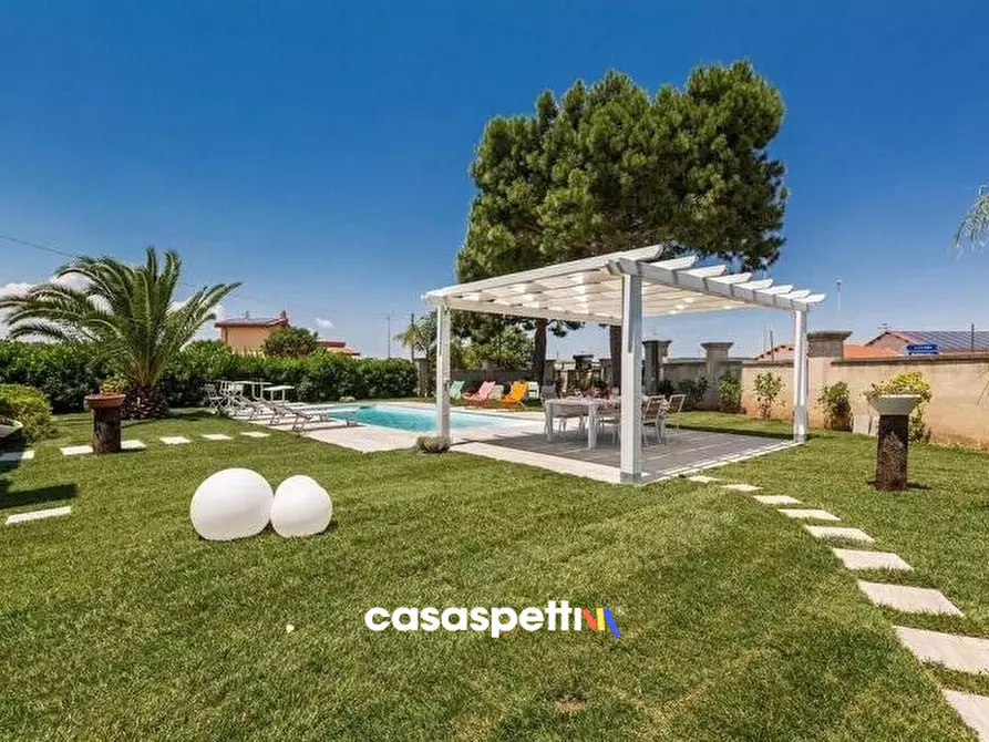 Immagine 8 di Villa in vendita  in Via Amerigo Vespucci a Lecce