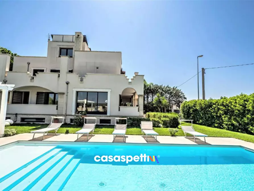 Immagine 11 di Villa in vendita  in Via Amerigo Vespucci a Lecce