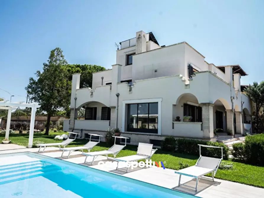Immagine 22 di Villa in vendita  in Via Amerigo Vespucci a Lecce