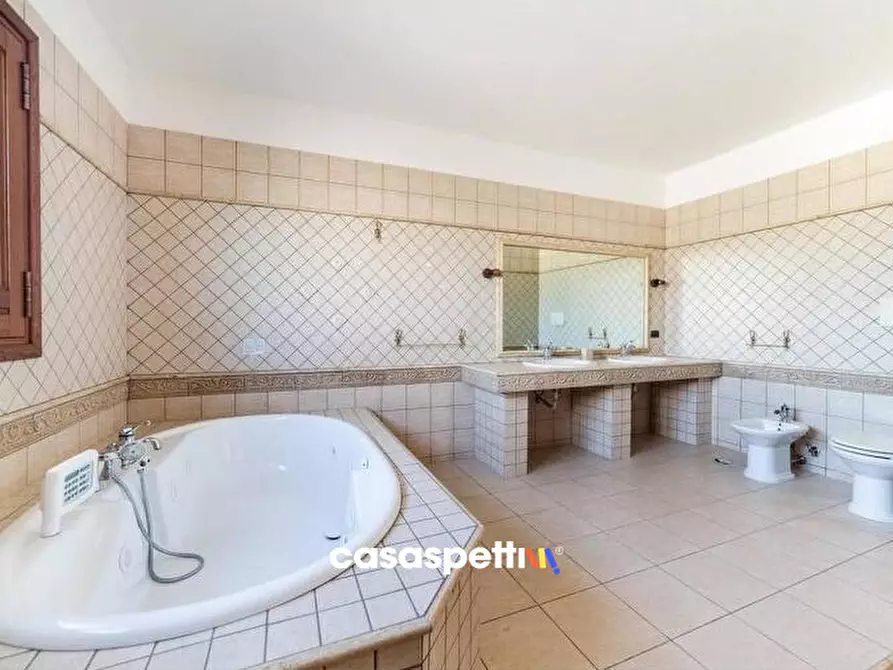 Immagine 23 di Villa in vendita  in Via Amerigo Vespucci a Lecce