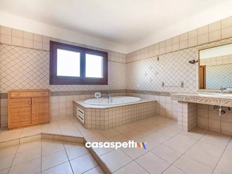 Immagine 24 di Villa in vendita  in Via Amerigo Vespucci a Lecce