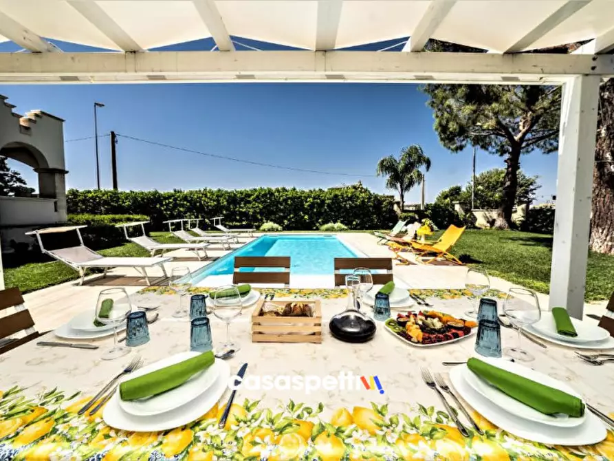 Immagine 37 di Villa in vendita  in Via Amerigo Vespucci a Lecce