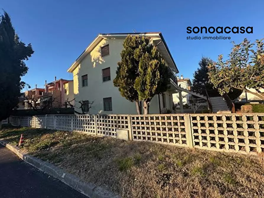 Immagine 10 di Casa bifamiliare in vendita  in Via Friuli 10 a Monte Porzio