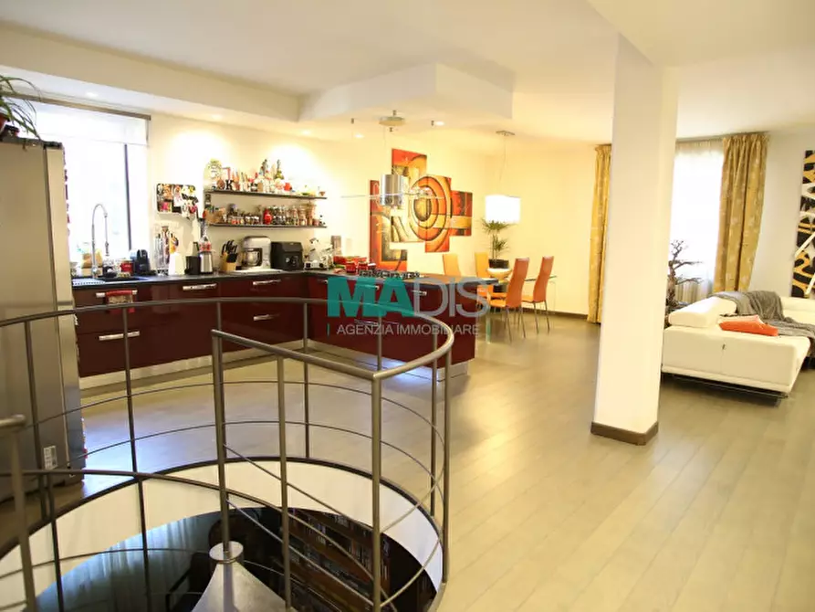 Immagine 9 di Appartamento in vendita  in via del palco a Prato