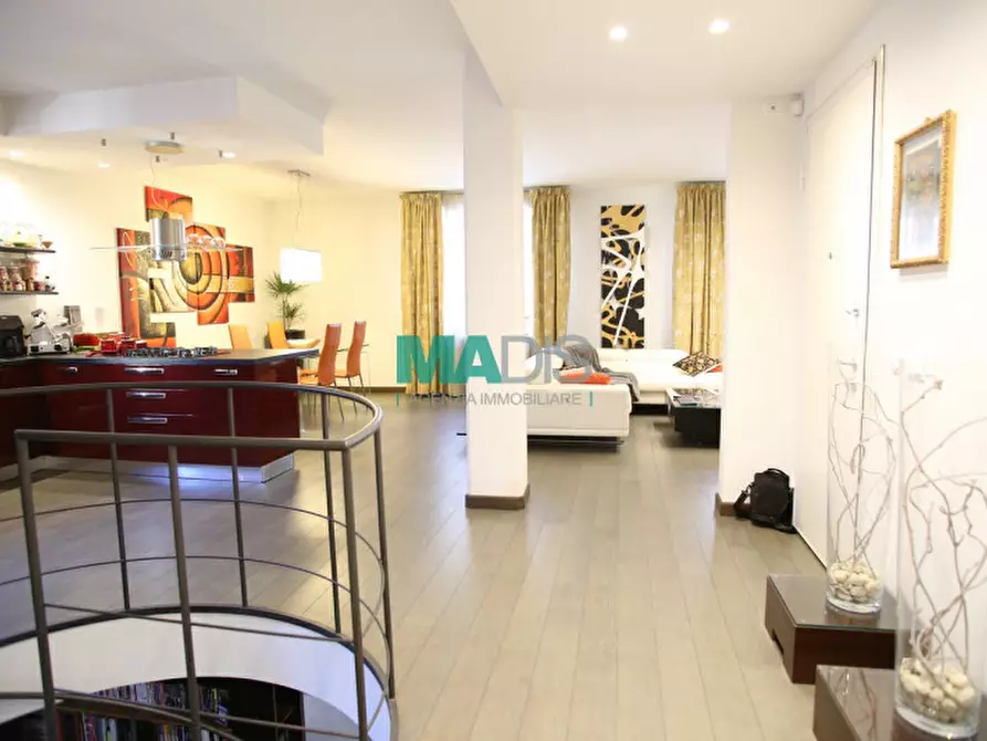 Immagine 55 di Appartamento in vendita  in via del palco a Prato