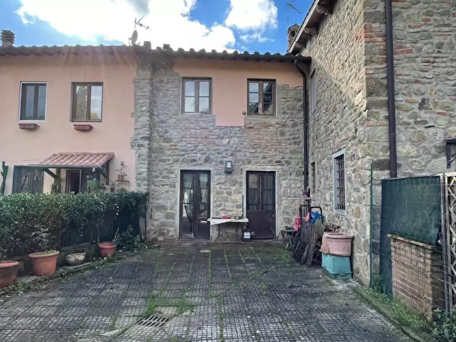 Immagine 2 di Rustico / casale in vendita  a Terranuova Bracciolini